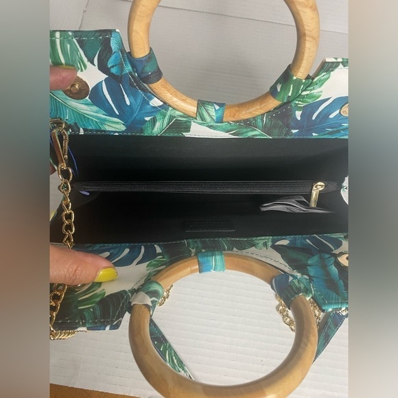 Call it Spring Gold Chain Crossbody and Clutch purse Floral Green Print - Picture 5 of 8